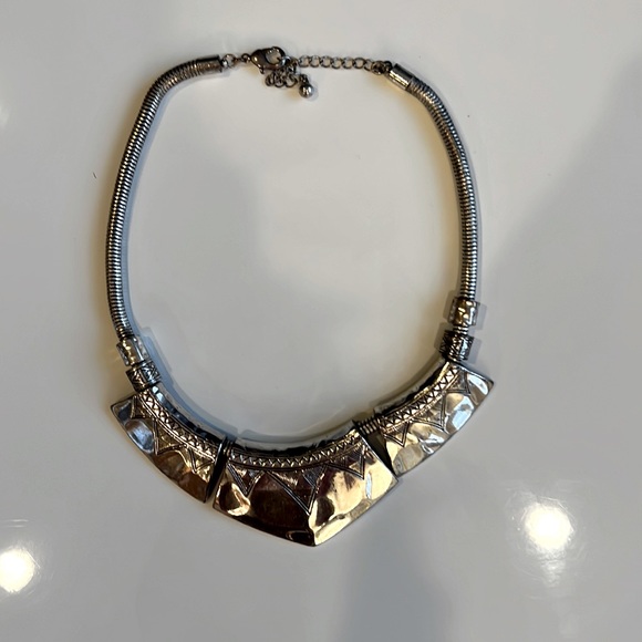 💥 Free with purchase of any item value $20 or more Chuncky necklace silver tone - Picture 2 of 5